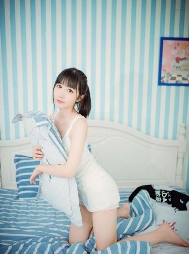4个少妇按摩做爰