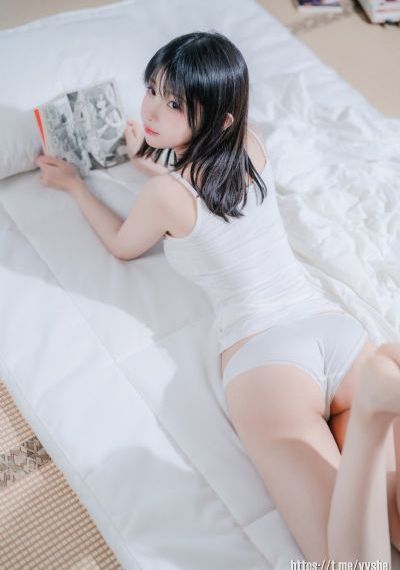 纤纤影院在线观看