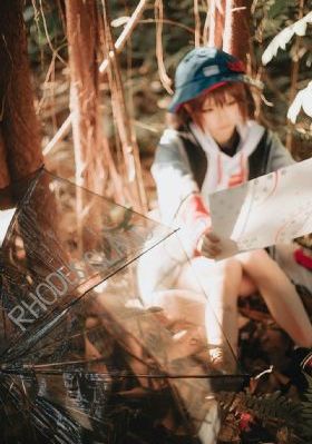 女教师含羞撅起屁股粗暴