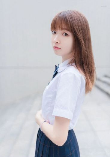 三个男人添一个女人p的视频