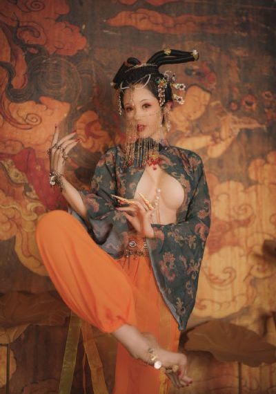 女邻居2